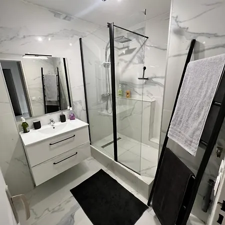 ~ Ecole D'architecture ~ Grand-place غرونوبل